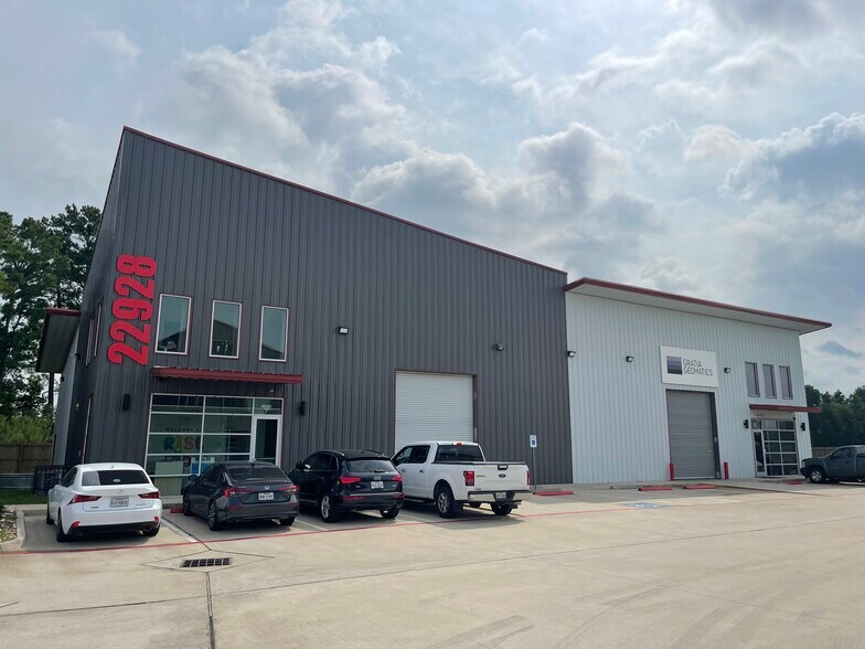 Primary Photo Of 22924 Kuykendahl Rd, Spring Light Manufacturing For Lease