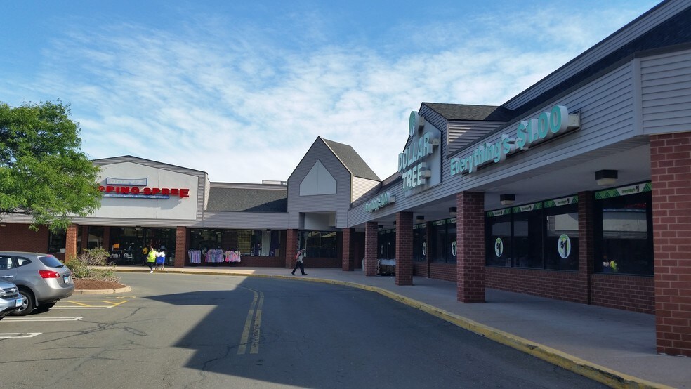 More Photos Of 412 Middle Tpke W, Manchester Unknown For Lease