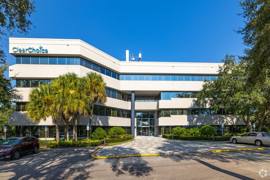 More Photos Of 1101 N Lake Destiny Dr, Maitland Office Residential For Lease