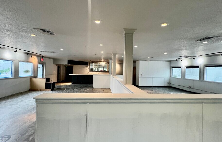 More Photos Of 1900-1904 NW 27th Ave, Portland General Retail For Lease