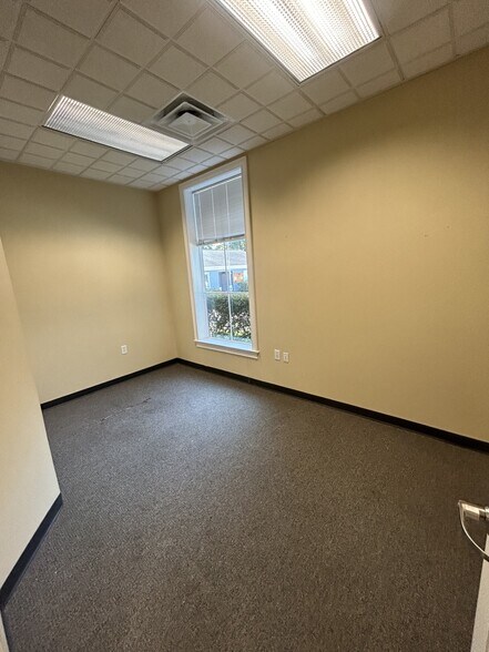 More Photos Of 1417 Stuart Engals Blvd, Mount Pleasant Medical For Lease