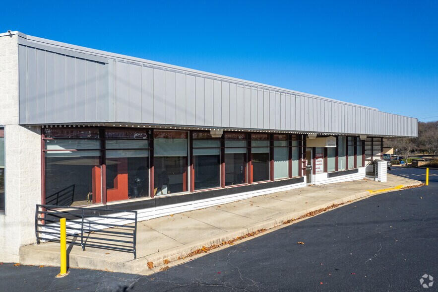 Primary Photo Of 3421 Kirkwood Hwy, Wilmington General Retail For Lease