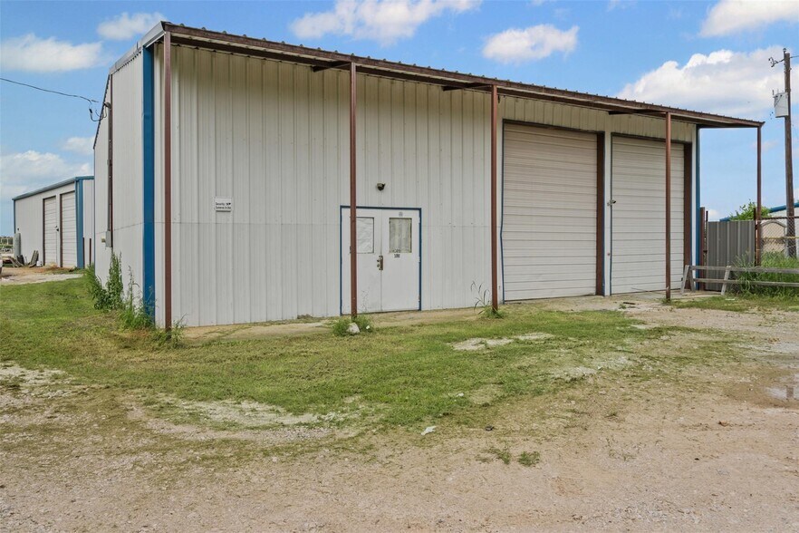 More Photos Of 3090 W Highway 199, Springtown Self Storage For Sale