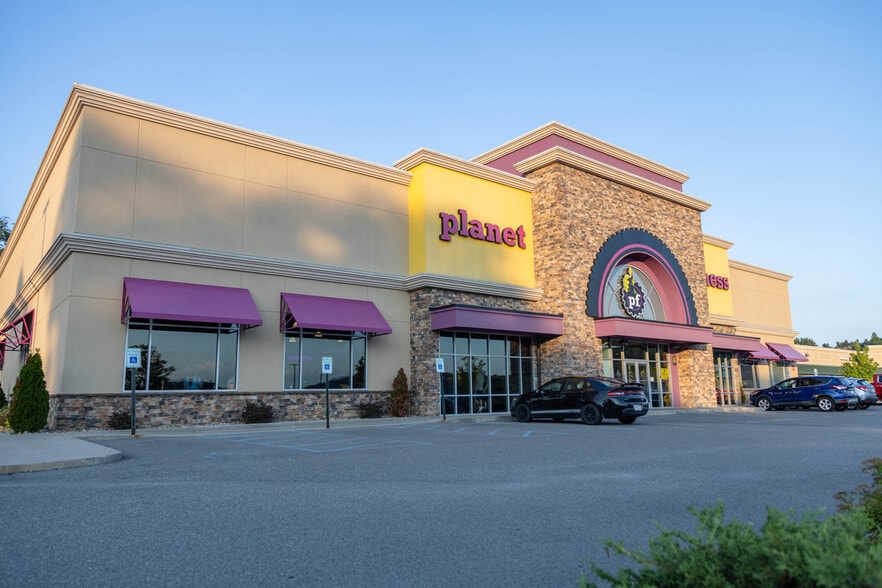 More Photos Of 2000 Park Place Dr, Washington Unknown For Lease