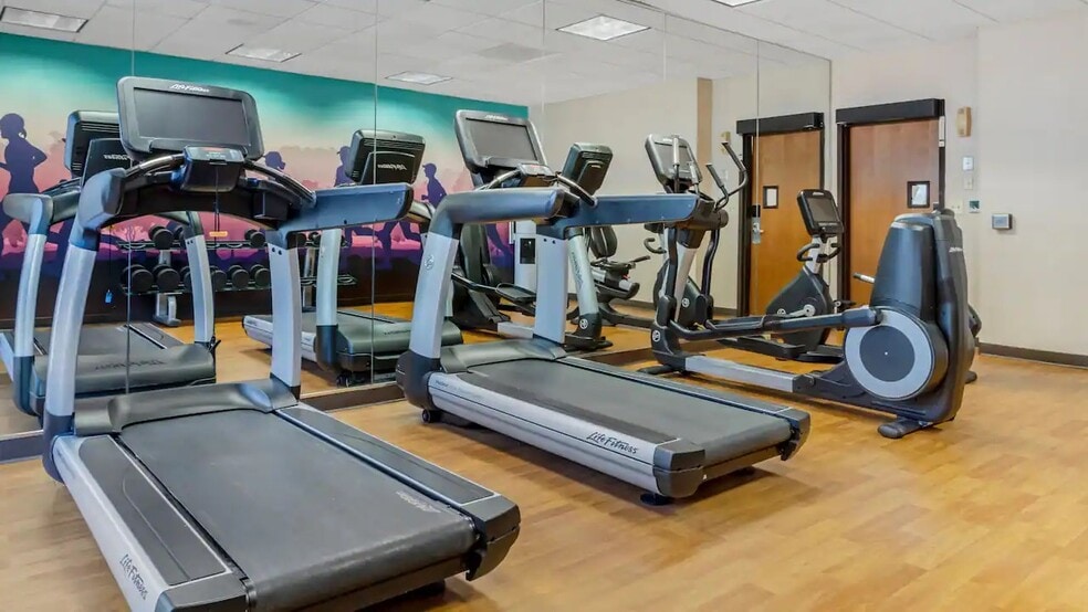 More Photos Of 300 Ronan Park Pl, Houston Hotel For Sale