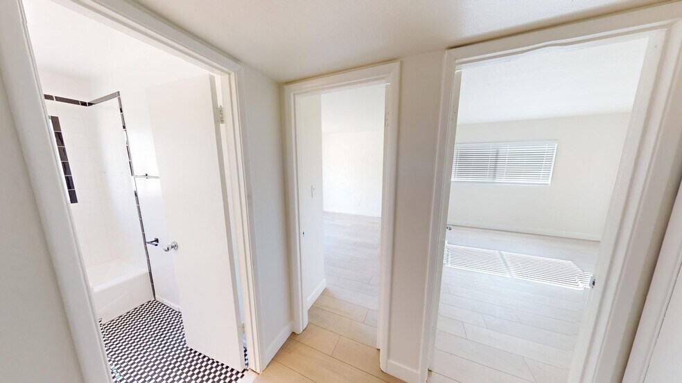 More Photos Of 1724 E Ocotillo Rd, Phoenix Apartments For Sale