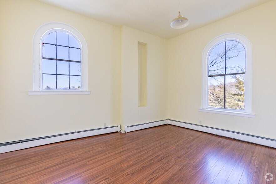 More Photos Of 217 Main St, Ossining Office Residential For Sale