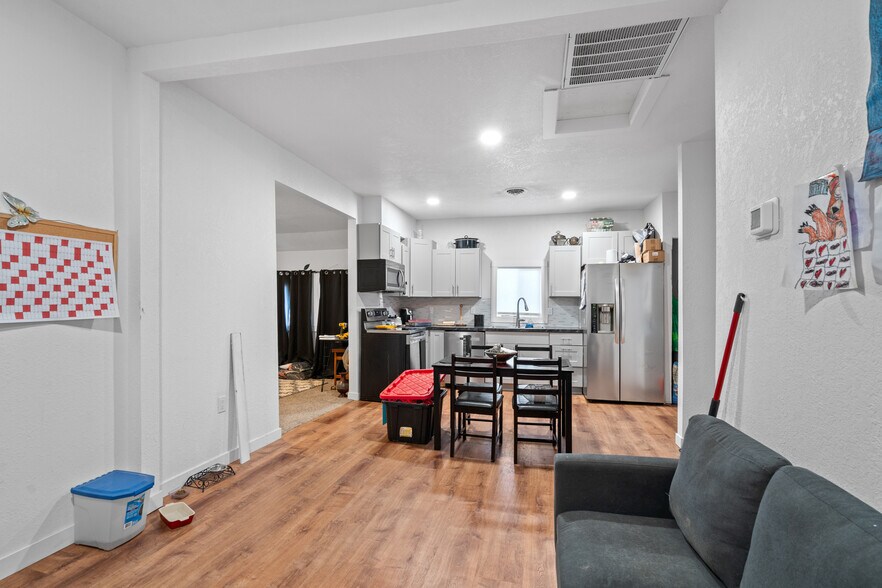 More Photos Of 105 Arcade, Lexington Apartments For Sale
