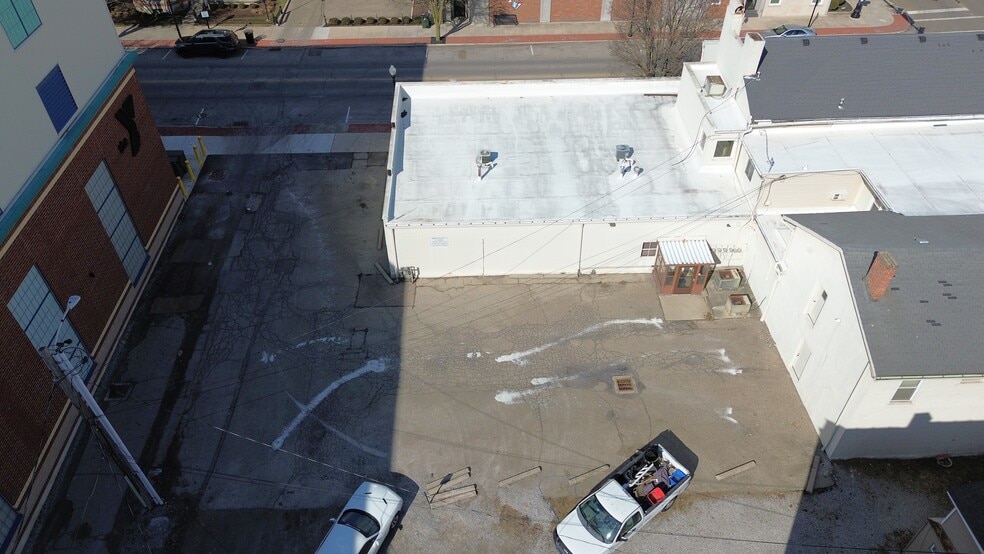 More Photos Of 326 N Wayne St, Piqua Office For Sale