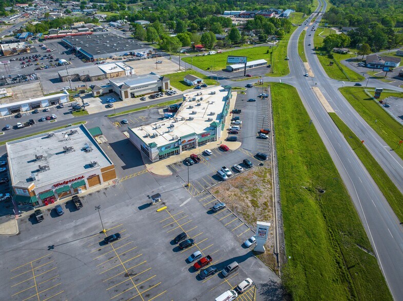 More Photos Of 1909-1941 S Muskogee St, Tahlequah Unknown For Lease