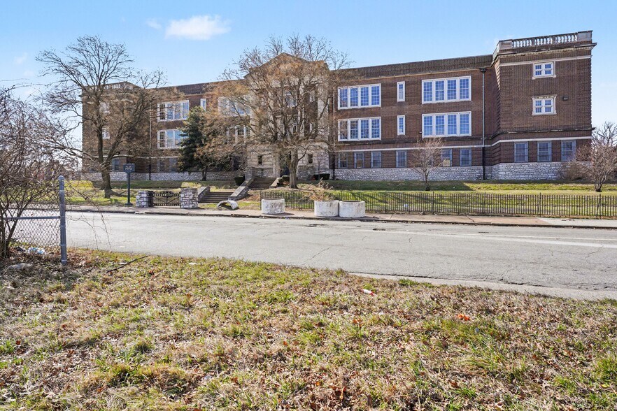 More Photos Of 3821 11th St, Saint Louis Specialty For Sale