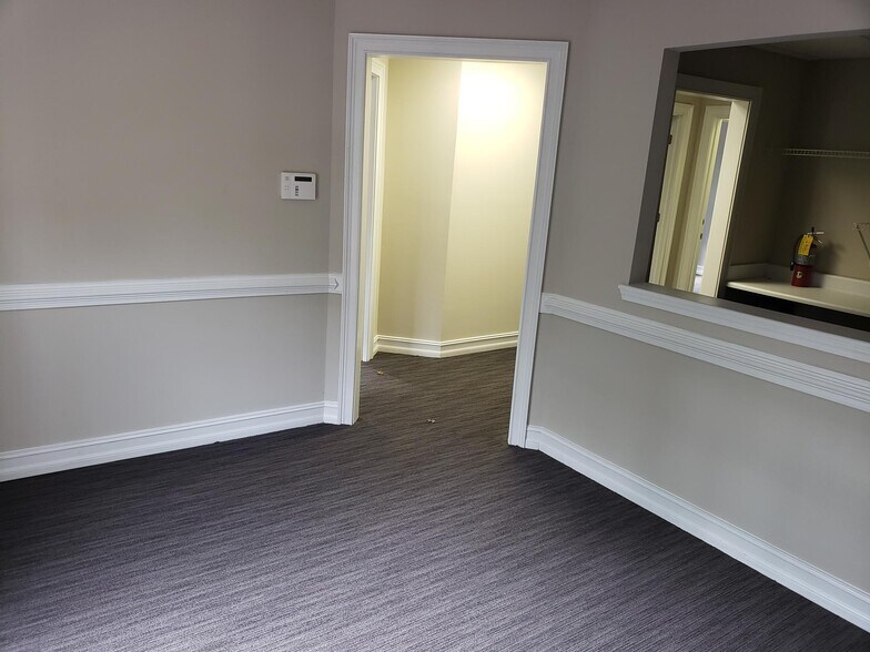 More Photos Of 160 Bastille Way, Fayetteville Office For Lease