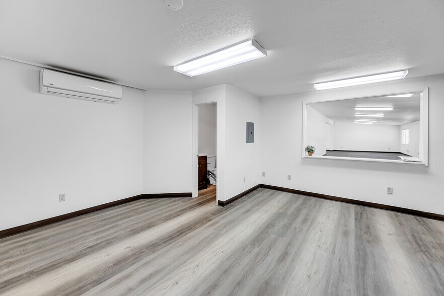 More Photos Of 20736 Longeway Rd, Sonora General Retail For Lease