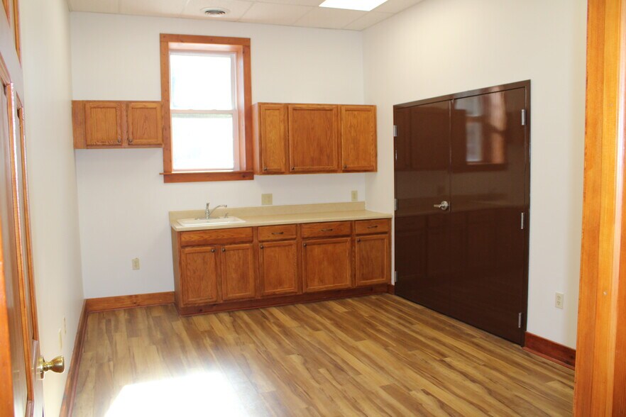 More Photos Of 716 New Brunswick Ave, Alpha Freestanding For Lease