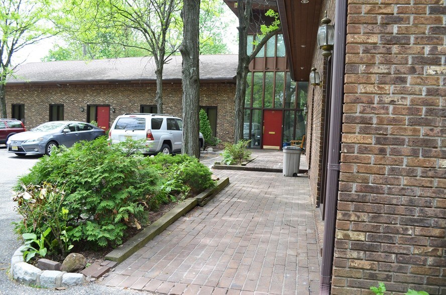 More Photos Of 35 Belden Pl, Montclair Loft Creative Space For Sale