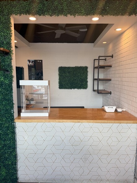 More Photos Of 856 Ali Baba Ave, Opa Locka Restaurant For Sale