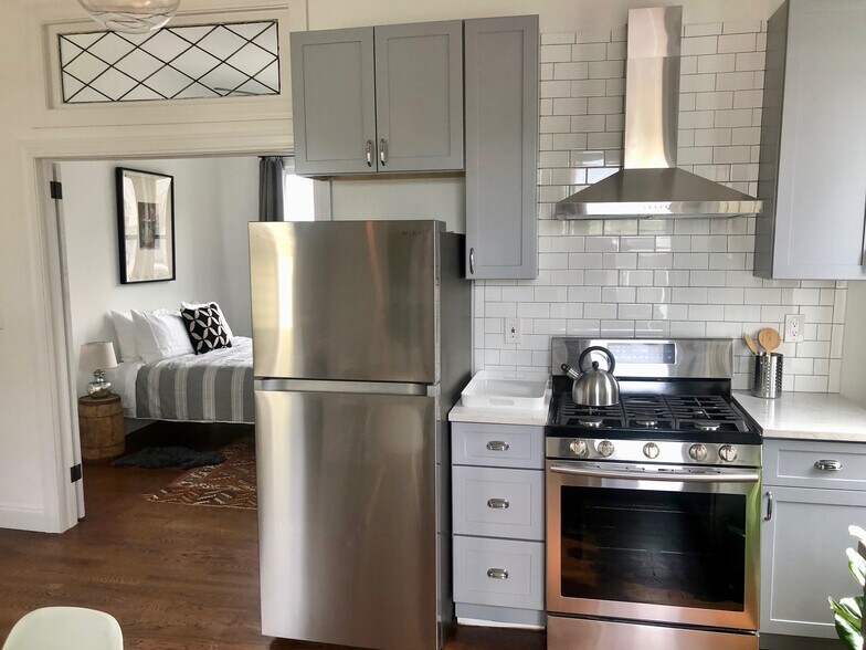 More Photos Of 2 Courtney Ave, Newburgh Apartments For Sale