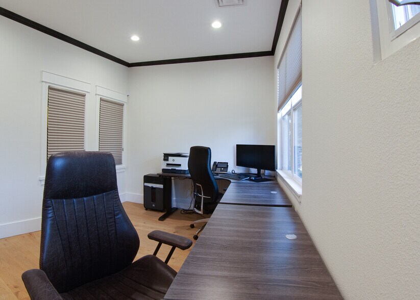 More Photos Of 68 Inverness Ln E, Englewood Loft Creative Space For Lease