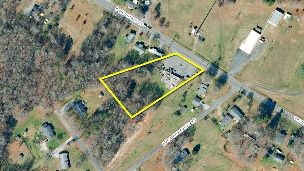 More Photos Of 800 S Mountain St, Cherryville Restaurant For Sale