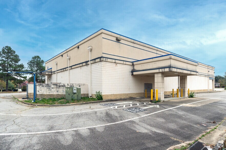 More Photos Of 824 W Raleigh Blvd, Rocky Mount Freestanding For Lease