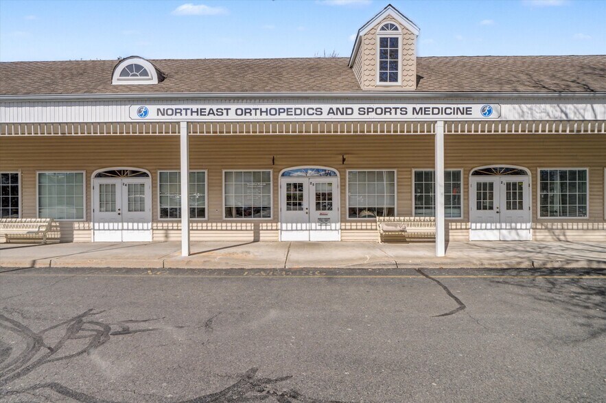 More Photos Of 24-26 Liberty Square Mall, Stony Point Office For Sale