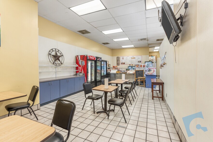 More Photos Of 1130 E Arapaho Rd, Richardson Office For Lease