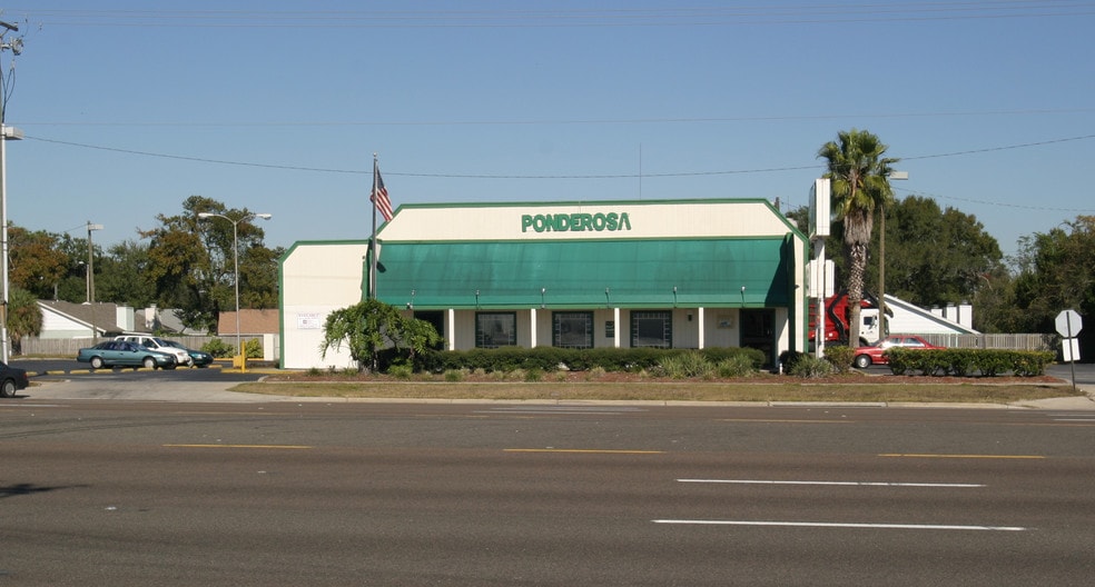 More Photos Of 926 E Fowler Ave, Tampa General Retail For Lease