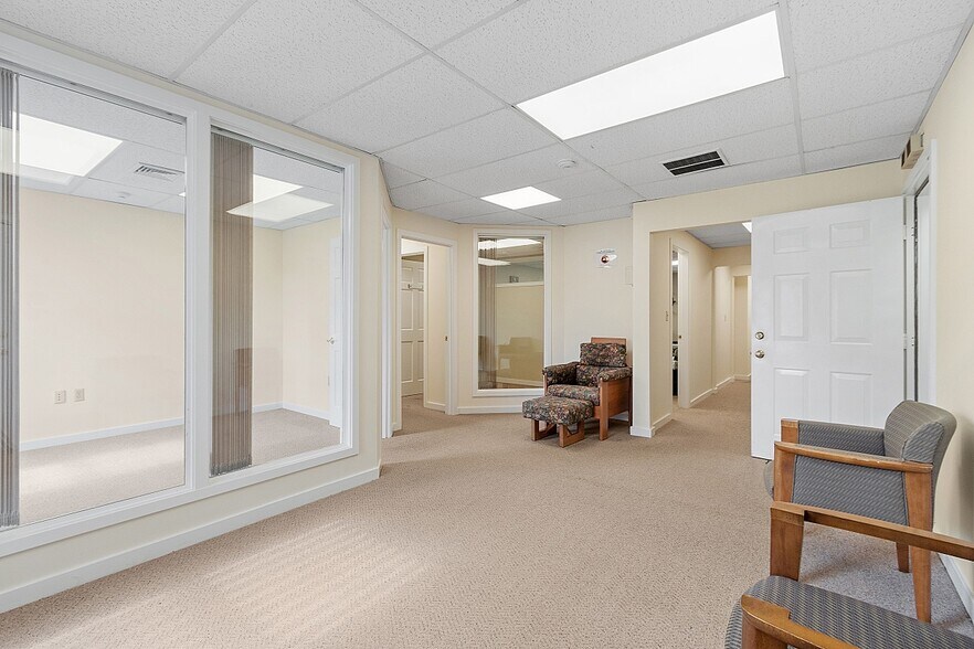 More Photos Of 233 Ayer Rd, Harvard Medical For Lease