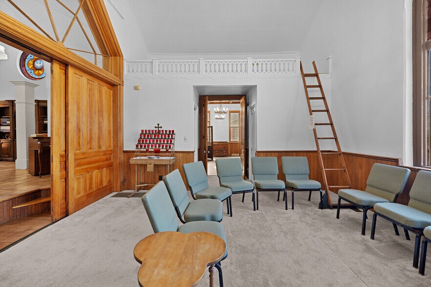 More Photos Of 30 Quarterline St, Newaygo Specialty For Sale