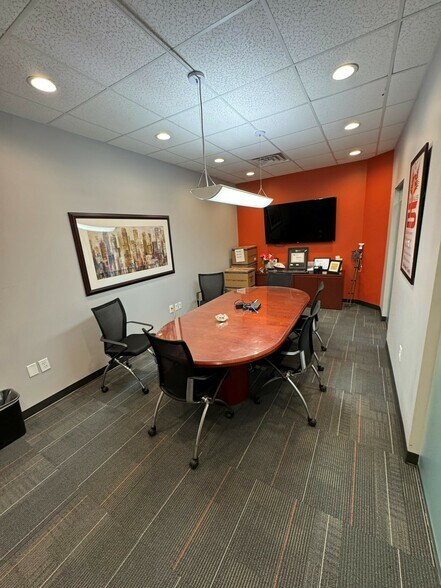 More Photos Of 7440 Central Business Park Dr, Norfolk Light Distribution For Lease