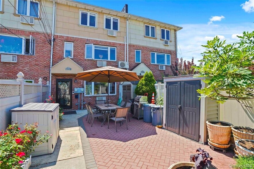 More Photos Of 6536 Metropolitan Ave, Middle Village Apartments For Sale