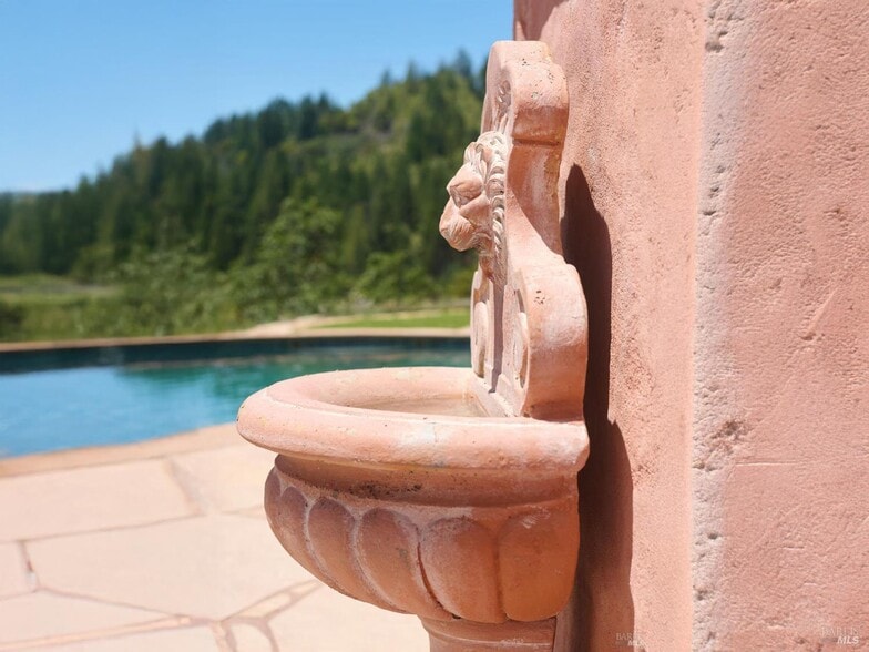 More Photos Of 19400 Scenic Dr, Redwood Valley Specialty For Sale