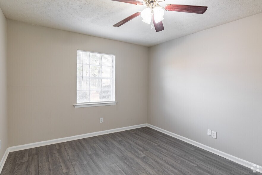 More Photos Of 235 Sycamore Dr, Athens Apartments For Sale