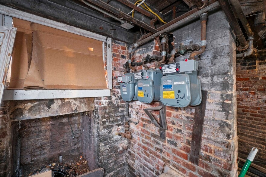 More Photos Of 1407 McCulloh St, Baltimore Apartments For Sale