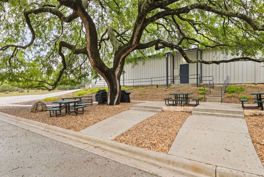 More Photos Of 1506 US-281, Johnson City Office For Sale