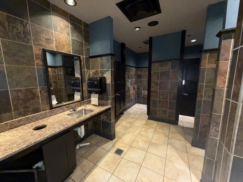 More Photos Of 224 Blanchard St, West Monroe Restaurant For Sale