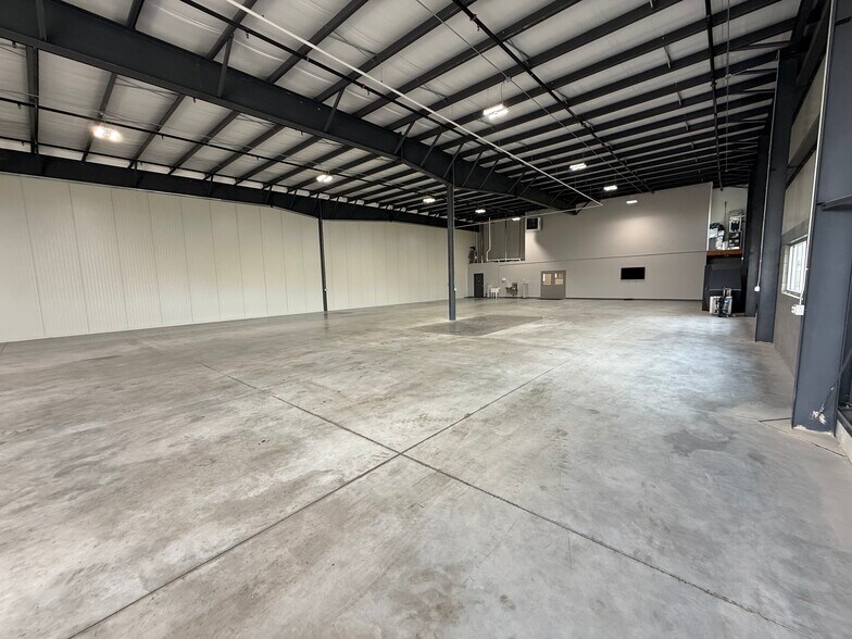 More Photos Of 72 W 64th St, Holland Manufacturing For Sale