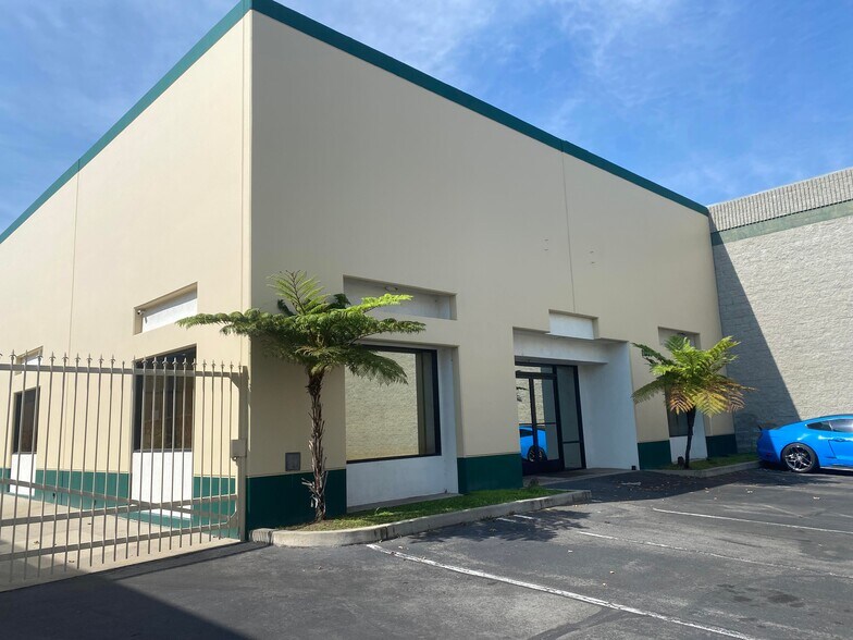 More Photos Of 11930 Goldring Rd, Arcadia Light Distribution For Lease