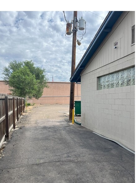 More Photos Of 4595 S Santa Fe Dr, Englewood Freestanding For Sale