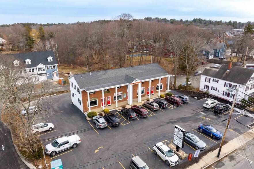 More Photos Of 35-41 W Main St, Georgetown Storefront Retail Office For Lease