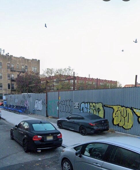 Primary Photo Of 80 Huntington st, Brooklyn Land For Lease