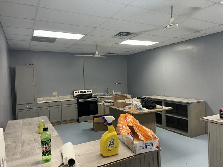 More Photos Of 607 Palm Ave, Palatka Rehabilitation Center For Sale