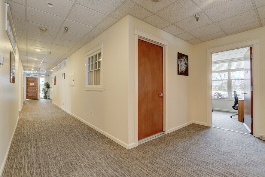 More Photos Of 7102 La Vista Pl, Niwot Medical For Sale