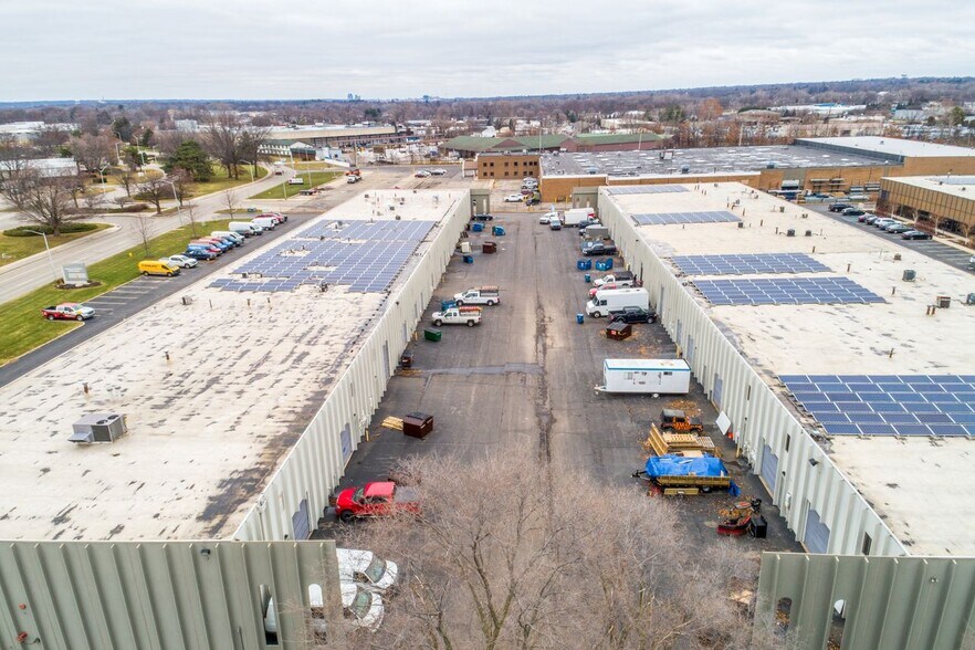 More Photos Of 3156 Roger B Chaffe, Grand Rapids Warehouse For Lease