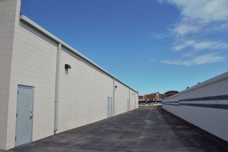 More Photos Of 2200 Joe Battle Blvd, El Paso Unknown For Lease