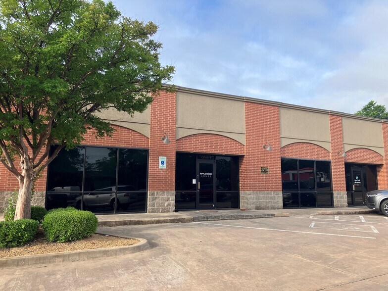 Primary Photo Of 2700 Coltrane Pl, Edmond Light Manufacturing For Lease