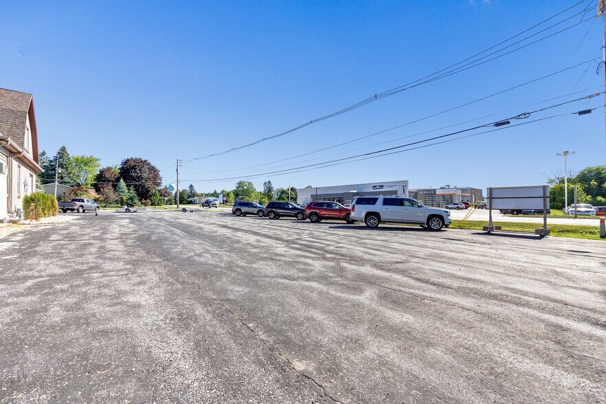 More Photos Of 513-529 Duluth Ave, Sturgeon Bay, Sturgeon Bay General Retail For Sale