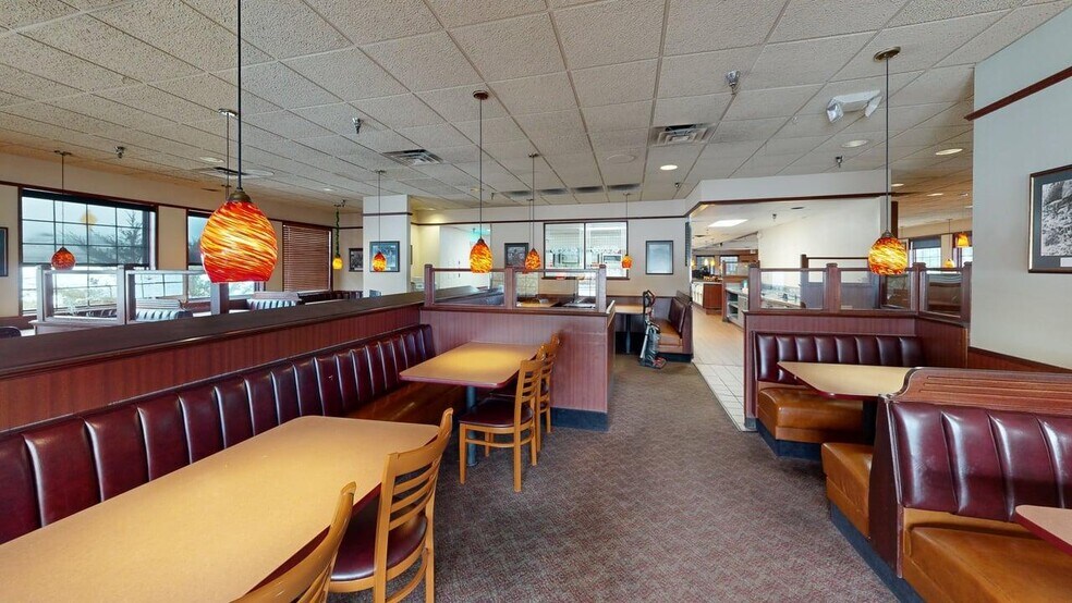 More Photos Of 2010 Overland Ave, Billings Restaurant For Sale