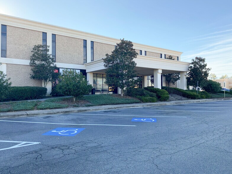 More Photos Of 111 Fieldstone Dr, Milledgeville Office For Lease