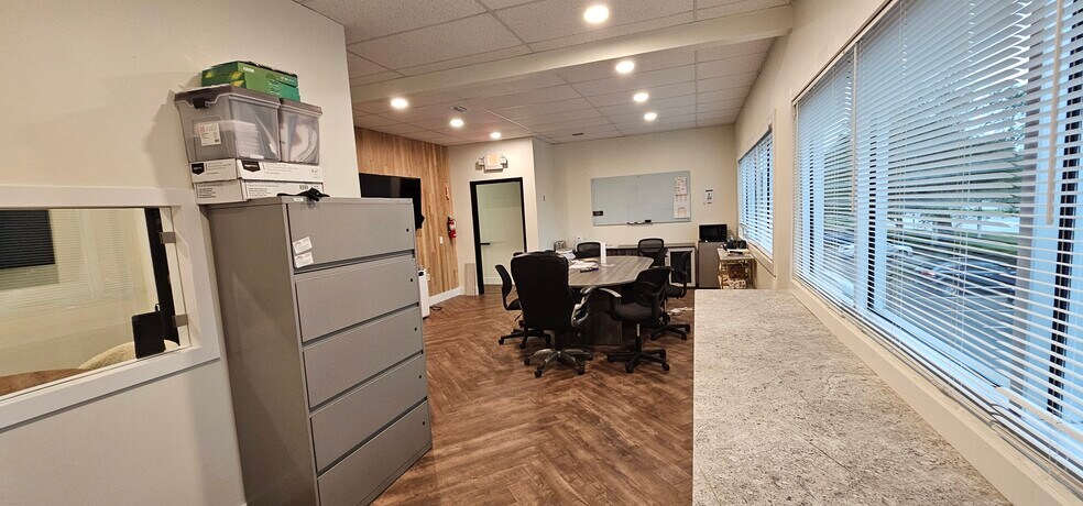 More Photos Of 10501 S Orange Ave, Orlando Light Manufacturing For Sale